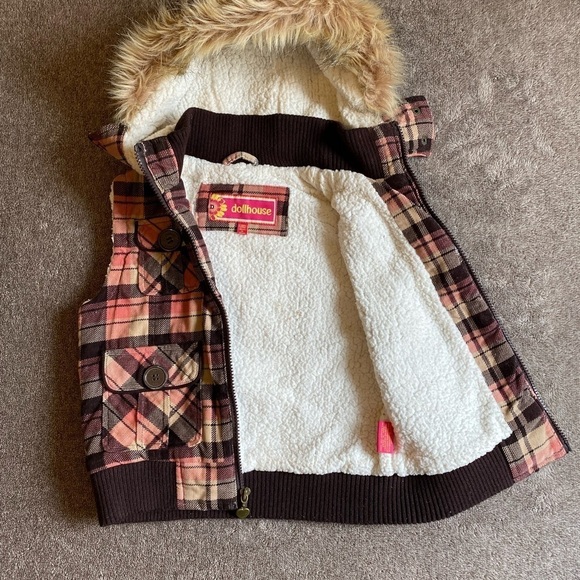 Dollhouse Pink and Brown Faux Fur Hooded Vest. - Picture 3 of 5